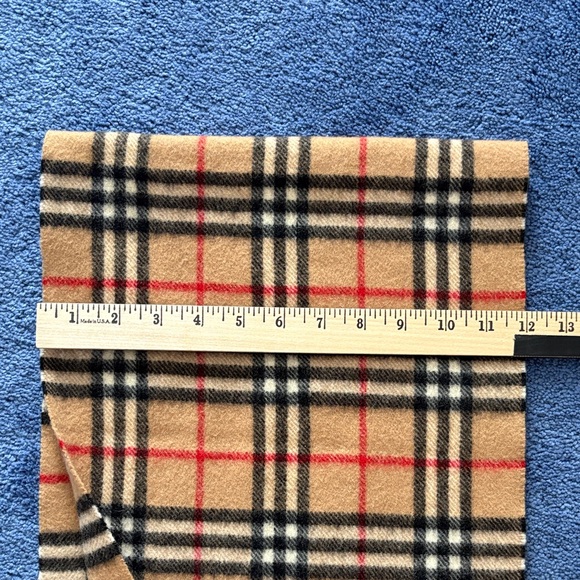 Vintage Burberry Tan and Black Wool Scarf - Picture 4 of 5